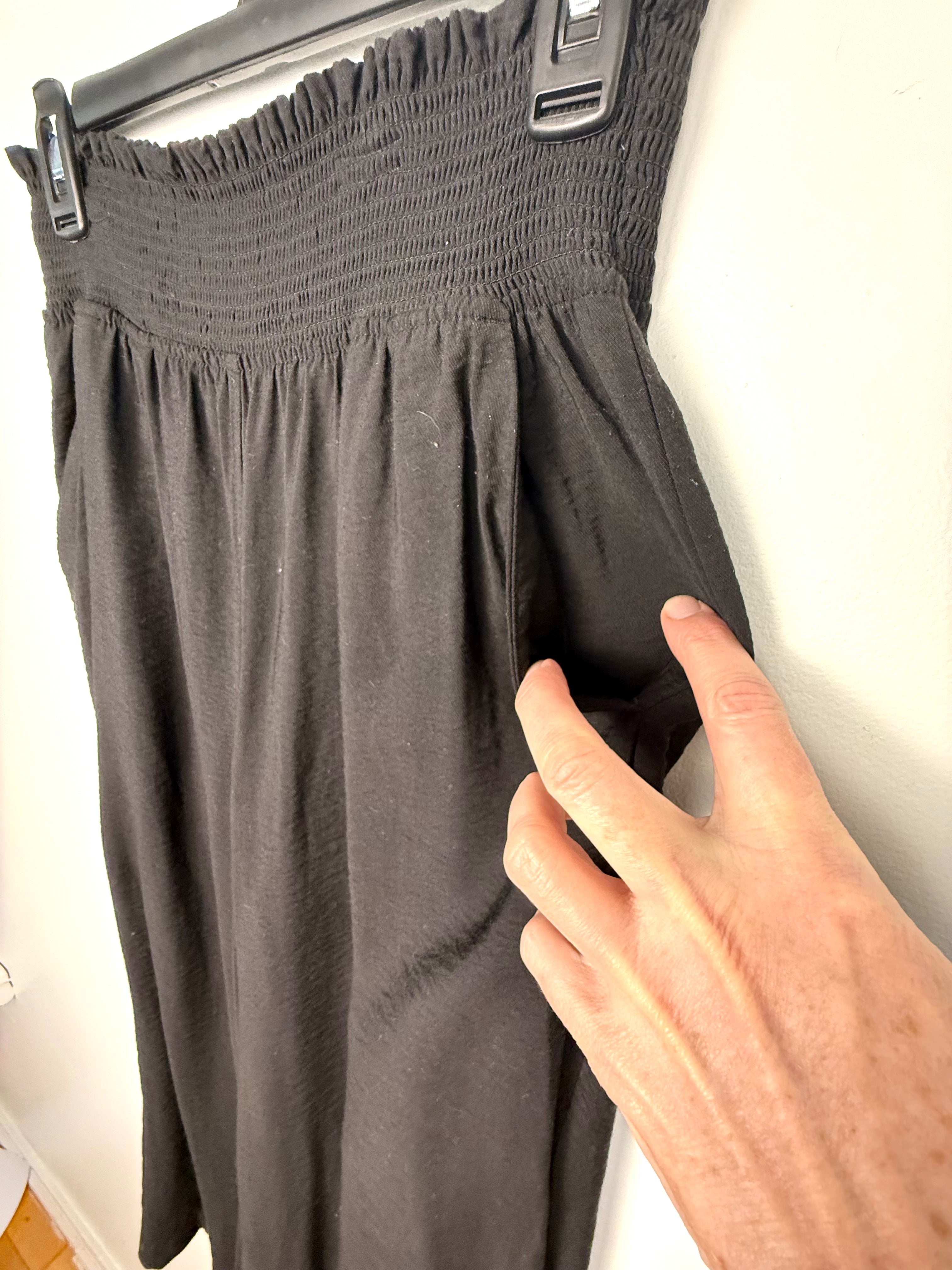Simply Vera Vera Wang Wide-Leg Pants  at Blue Sparrow Shop pocket detail 