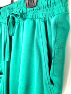 pocket detail womens casual scrub pant from Healing hands in Emerald Green 