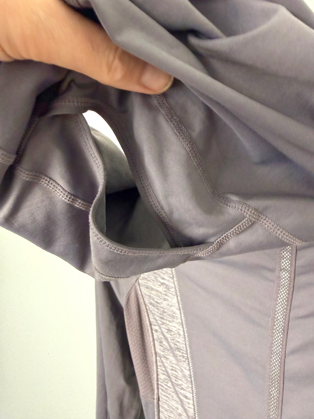 ponytail hood on Lululemon grey  zip-up cowl hoodie running jacket back view size 6 thumbhole athletic jacket — Blue Sparrow pre-loved activewear