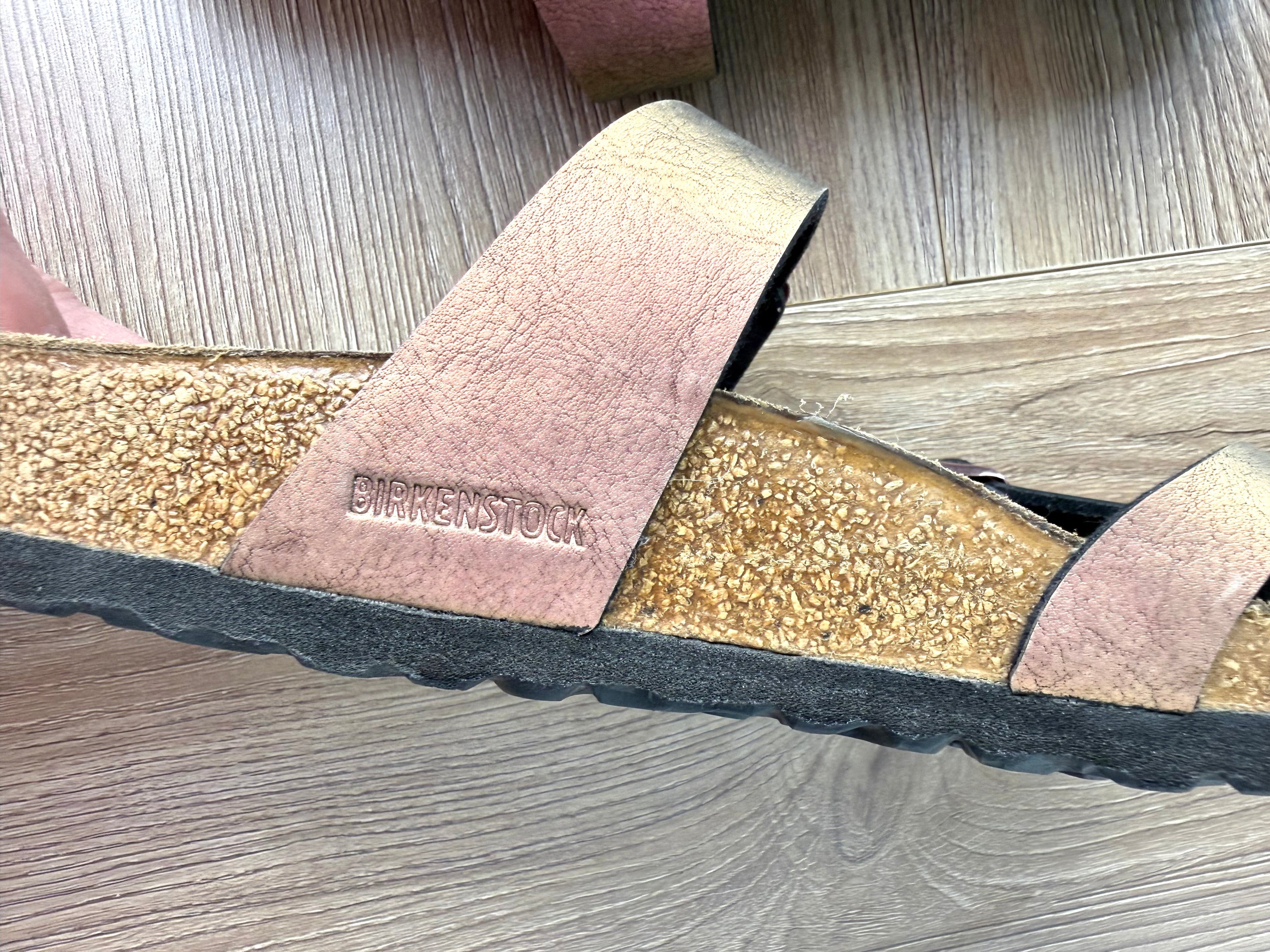 side of Birkenstock Toe Loop Sandals | Size 39 at Blue Sparrow Shop 