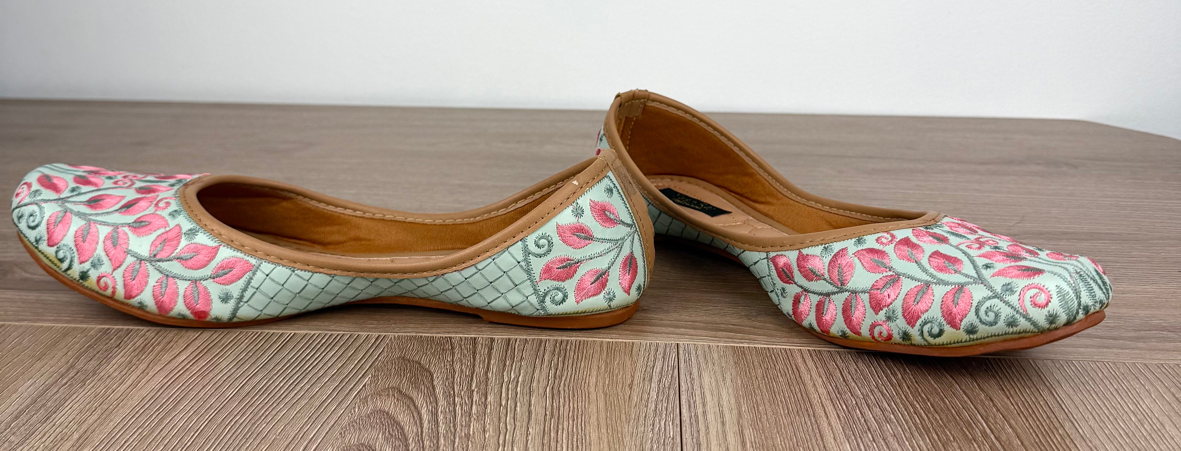 side view of Floral Embroidered Jutti Flats size 9 resale 