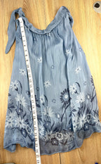 silk blend embroidered sleeveless top by oasis - made in Italy measuring 27" shoulder to hem