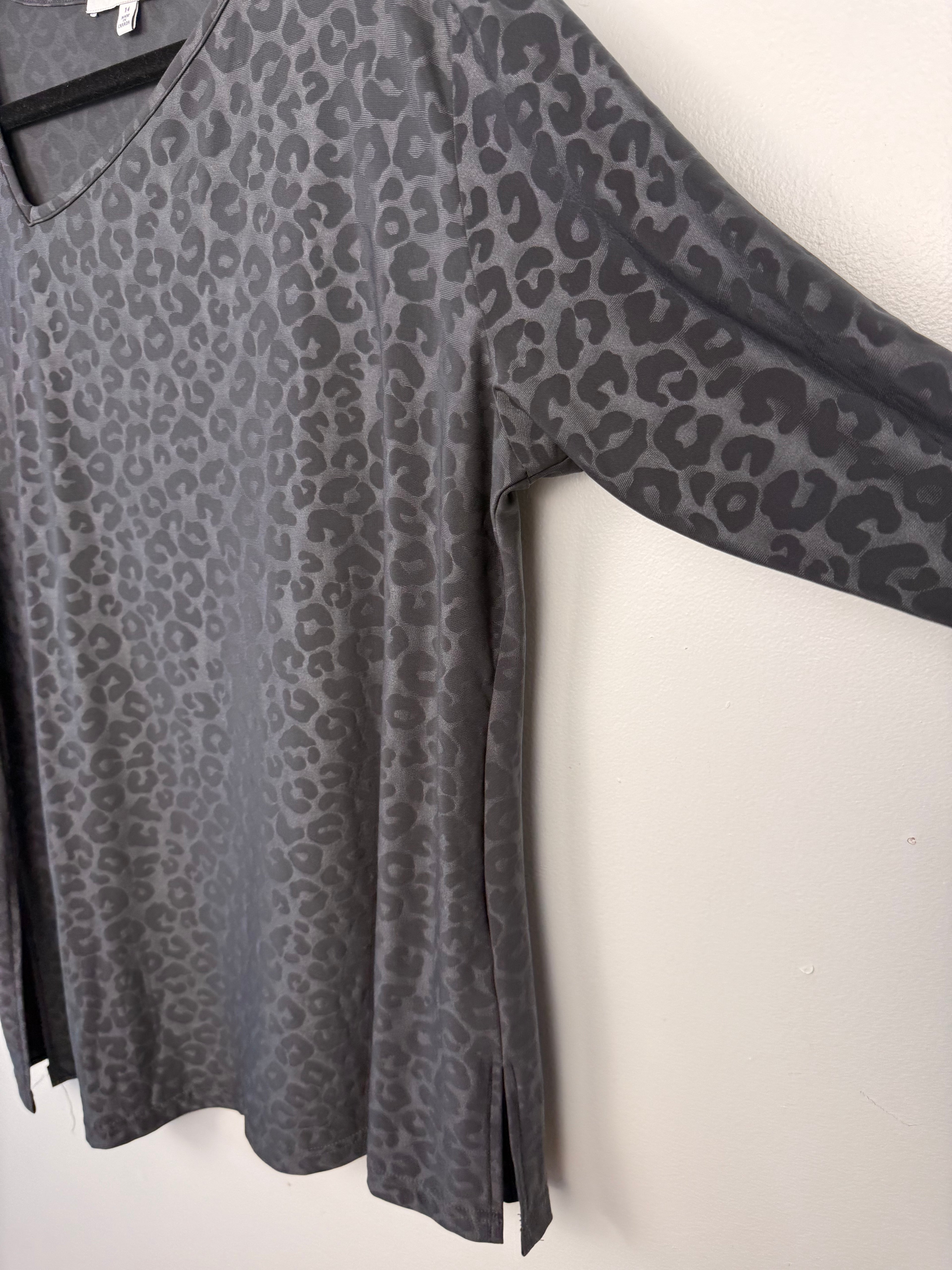 sleeve and flow of Made in Canada Sympli Asymmetrical 3/4 Sleeve Top | Size 14