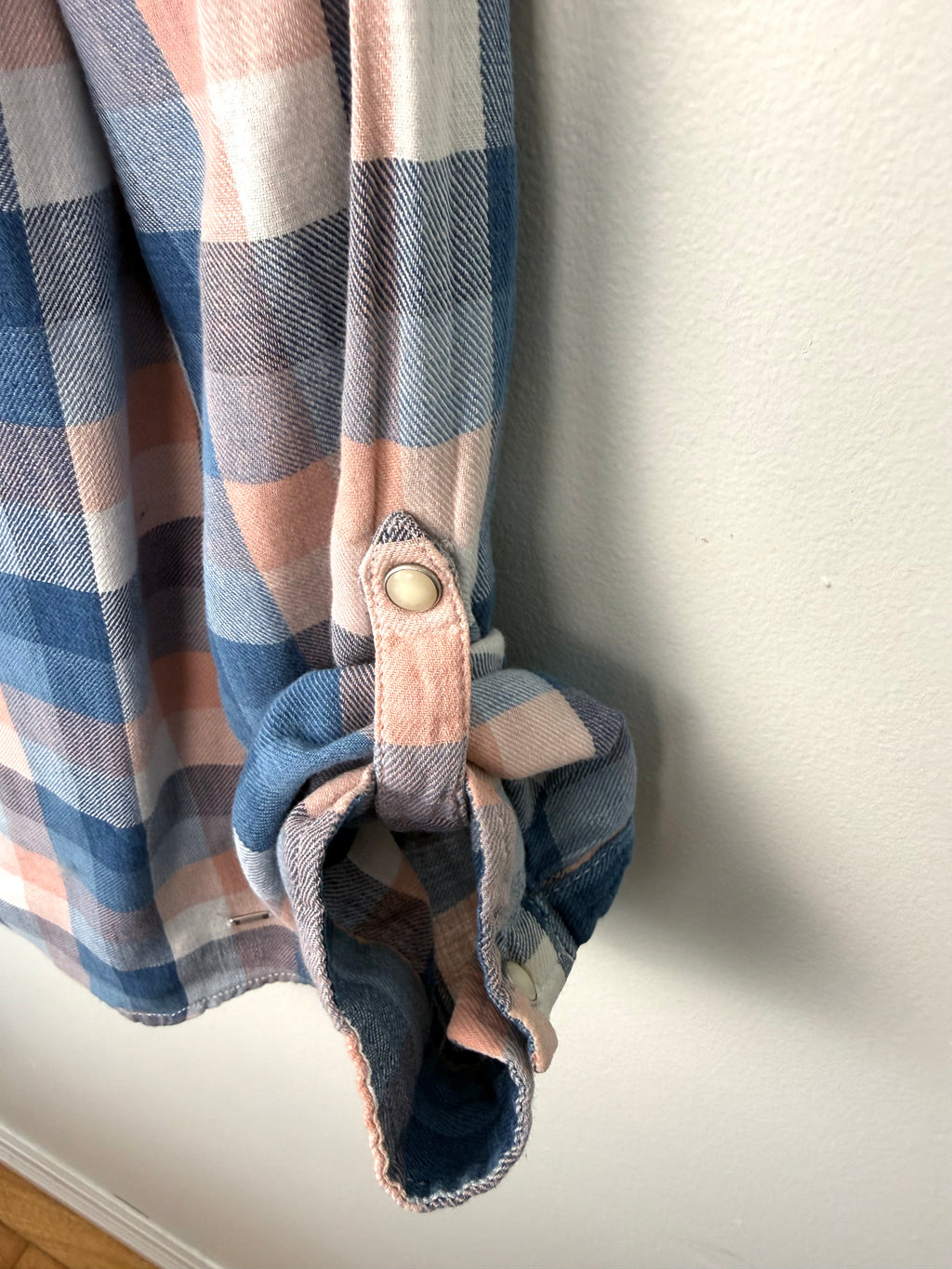 sleeve detail on 100% Cotton Tommy Hilfiger Plaid Shirt | Size M
