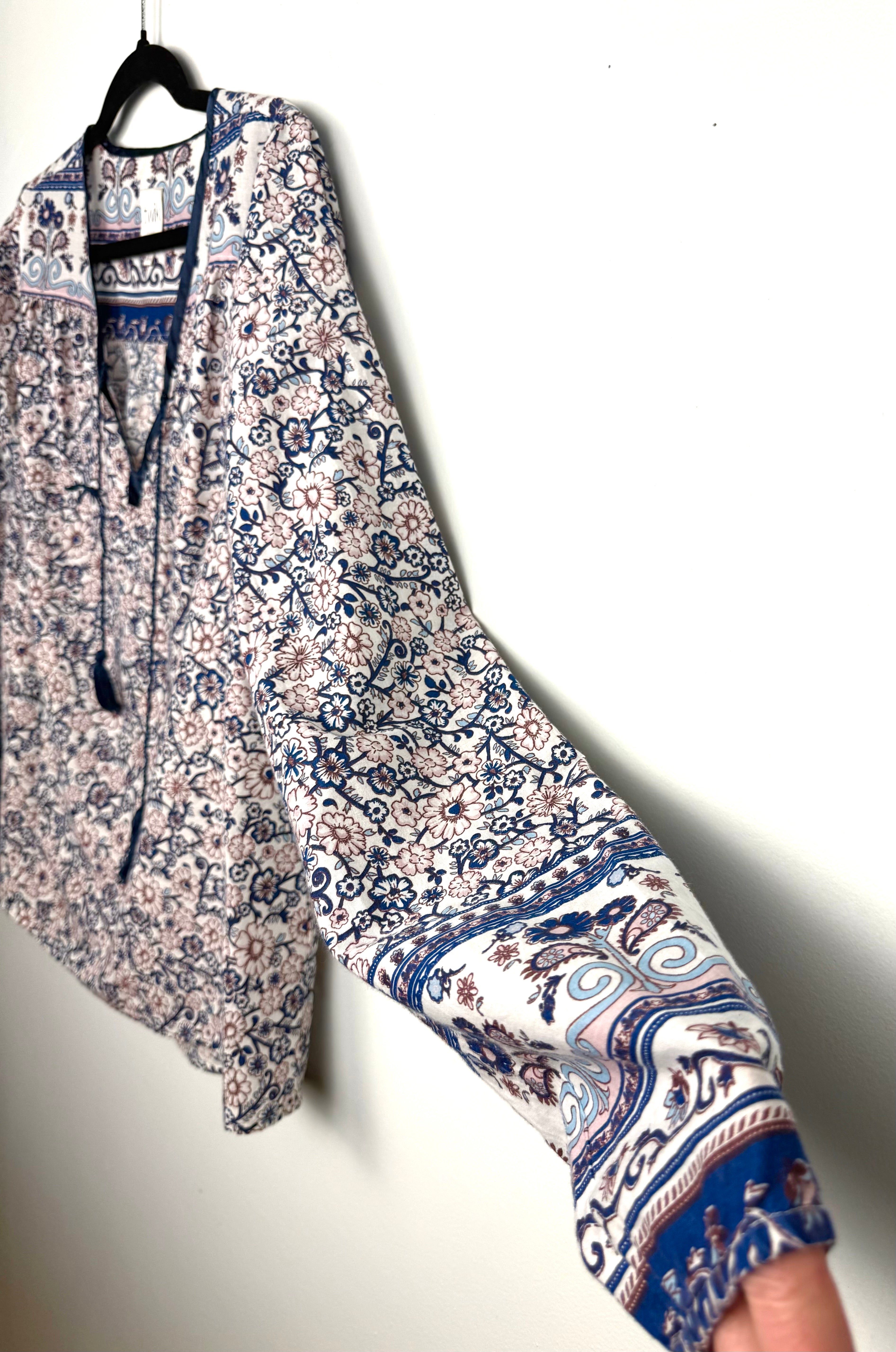 Sleeve detail on Twik by Simons 100% Cotton Floral Paisley Boho Blouse — Navy & Blush Border Print | Size L at Blue Sparrow Shop  