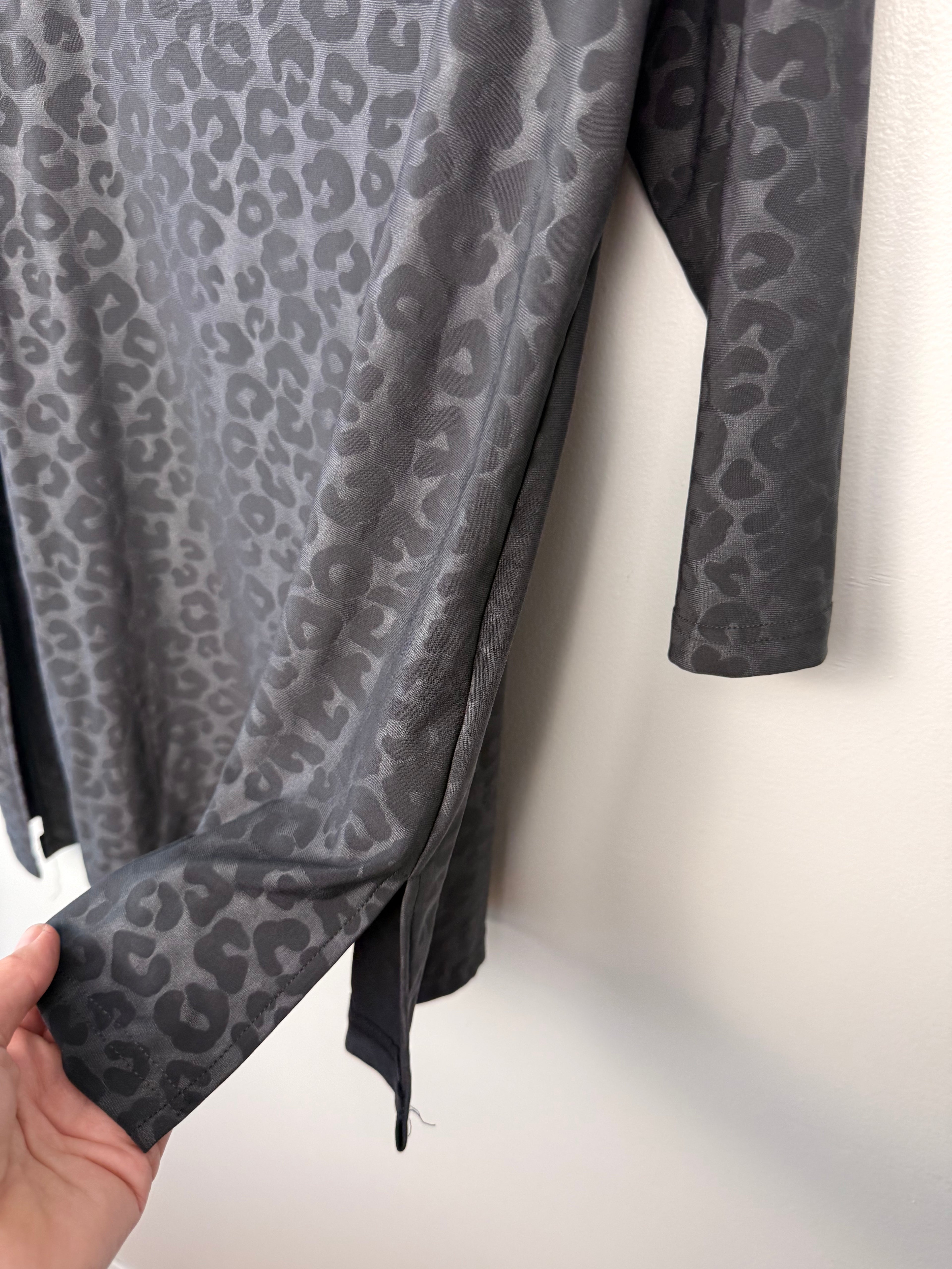 slit hem on Made in Canada Sympli Asymmetrical 3/4 Sleeve Top | Size 14