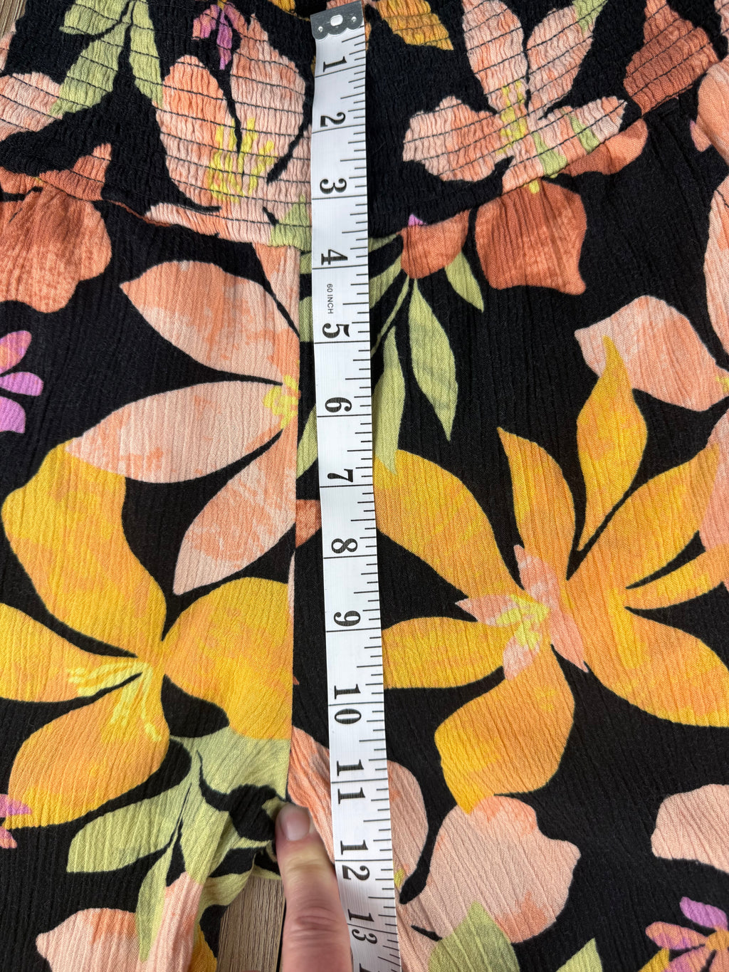 tropical floral wide leg pants measuring 11" rise 