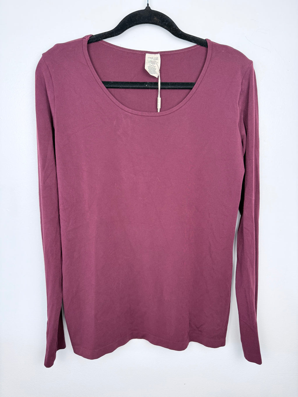 wine Bamboo Long Sleeved Layering Top by C'est Moi one size plus fits 16-22  on hanger