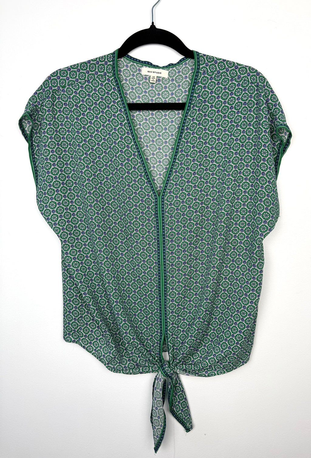 women’s green geometric print tie front blouse short sleeve v neck summer top